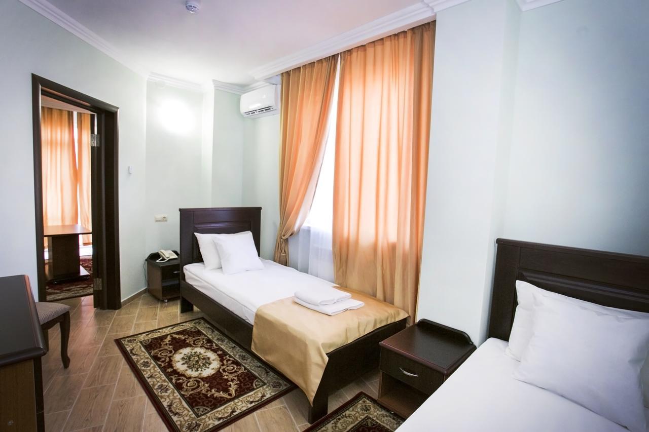 Hotel Acra Suchumi Exteriér fotografie