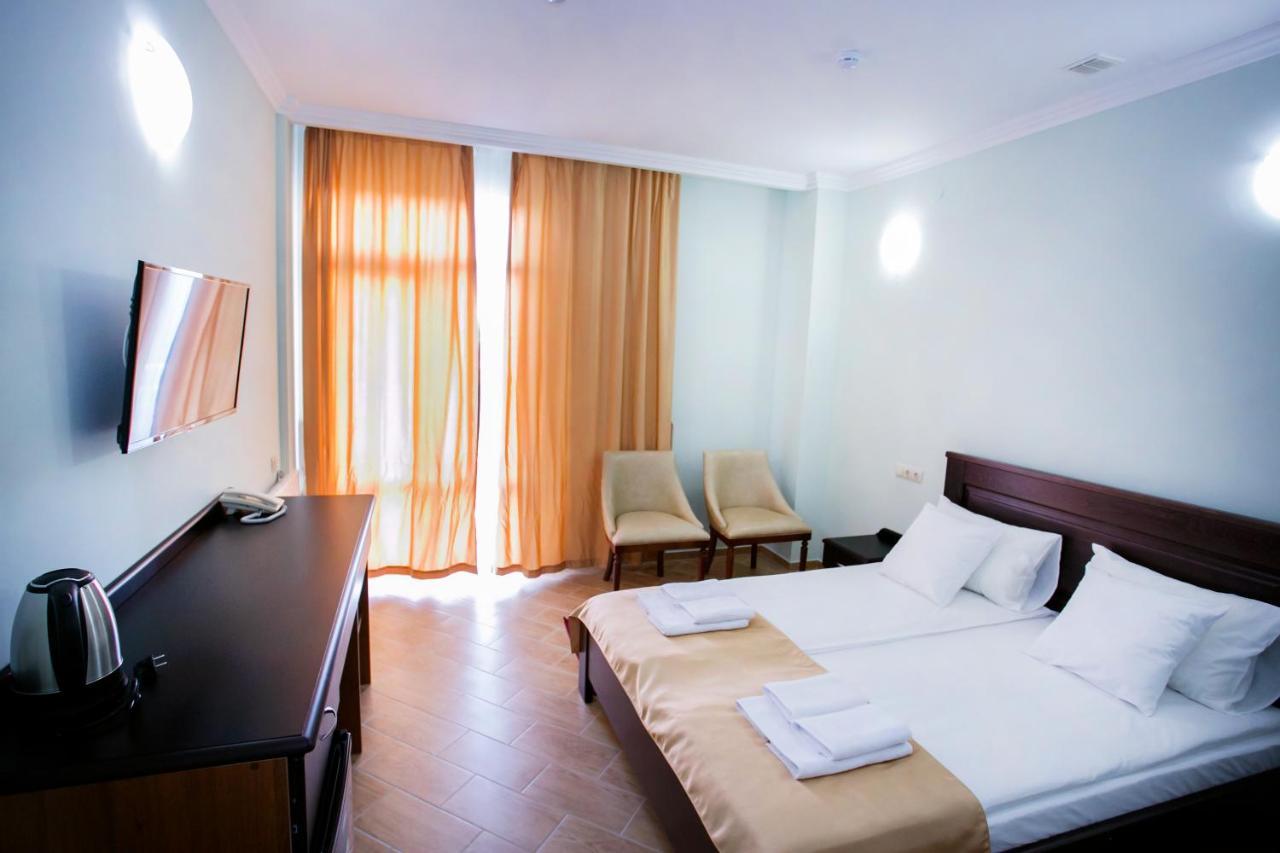 Hotel Acra Suchumi Exteriér fotografie